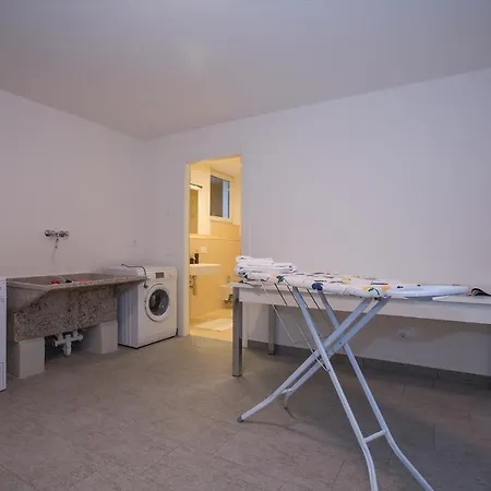 Villa Griante Sleeps 10 Pool Cadenabbia