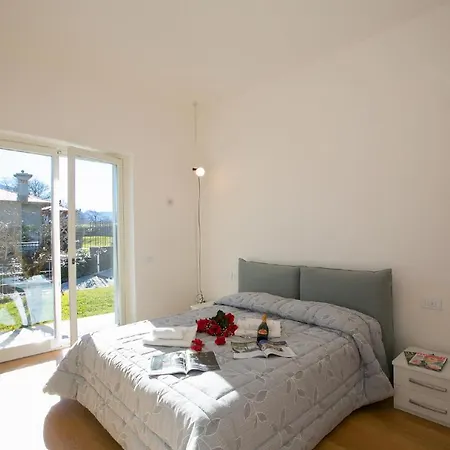 Griante Sleeps 10 Pool * Cadenabbia