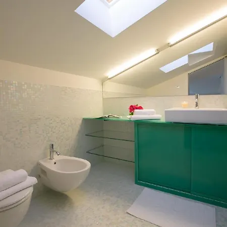Griante Sleeps 10 Pool Villa Cadenabbia